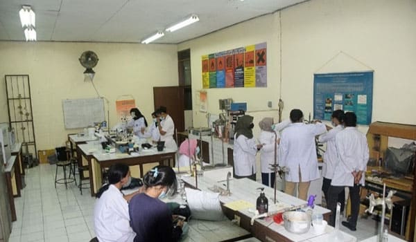 prodi teknik kimia institut teknologi indonesia-sarana lab (2)